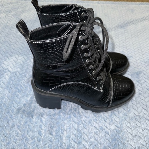 Noir I Said What I Said Dolls Kill Croc Embossed Combat Boots Black Women’s 7.5 - Picture 5 of 10